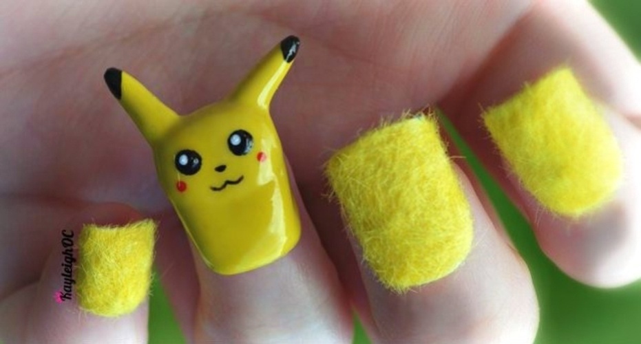 unhas com Pikachu